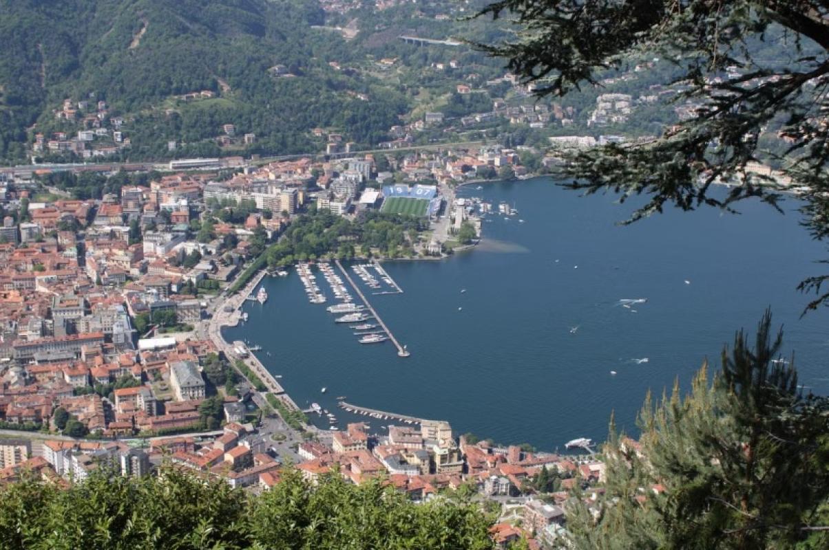 RISTORANTE in vendita sul LAGO di COMO